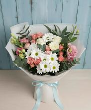 Букет цветов из:  Розы, Лизиантусы и Хризантемы #REPLACE_PRED# Новоромановском