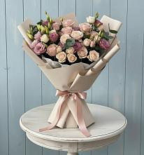 Букет цветов из:  Розы и Лизиантусы в Новоромановском