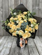 Букет цветов из:  Розы и Лизиантусы в Новоромановском