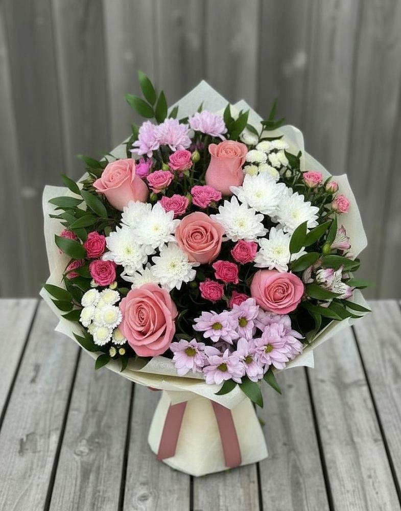 Букет цветов из: Альстромерии, Гвоздики, Розы и Хризантемы в Новоромановском