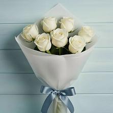 Букет 7 Белых роз Эдлесс Лав в Новоромановском