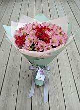 Букет цветов из:  Альстромерии в Новоромановском