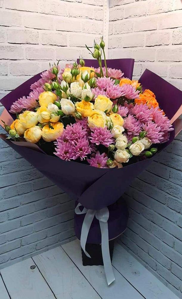 Букет цветов из: Хризантемы и Розы в Новоромановском