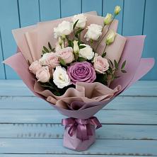Букет цветов из:  Розы и Лизиантусы в Новоромановском
