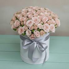 Цветочная композиция из Розы в шляпной коробке в Новоромановском