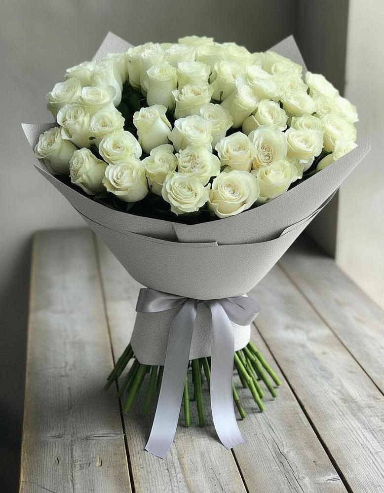 Букет 35 Белых роз в Новоромановском