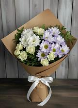 Букет цветов из:  Хризантемы и Розы в Новоромановском