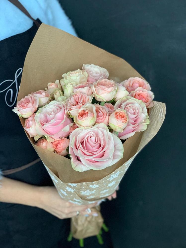 Букет цветов из: Хризантемы и Розы в Новоромановском