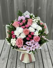Букет цветов из:  Альстромерии, Гвоздики, Розы и Хризантемы в Новоромановском