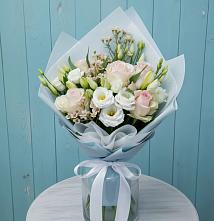 Букет цветов из:  Розы и Лизиантусы в Новоромановском