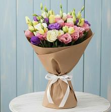 Букет цветов из:  Лизиантусы в Новоромановском