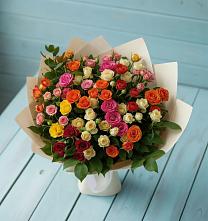 Букет Микс из разноцветных кустовых роз в Новоромановском