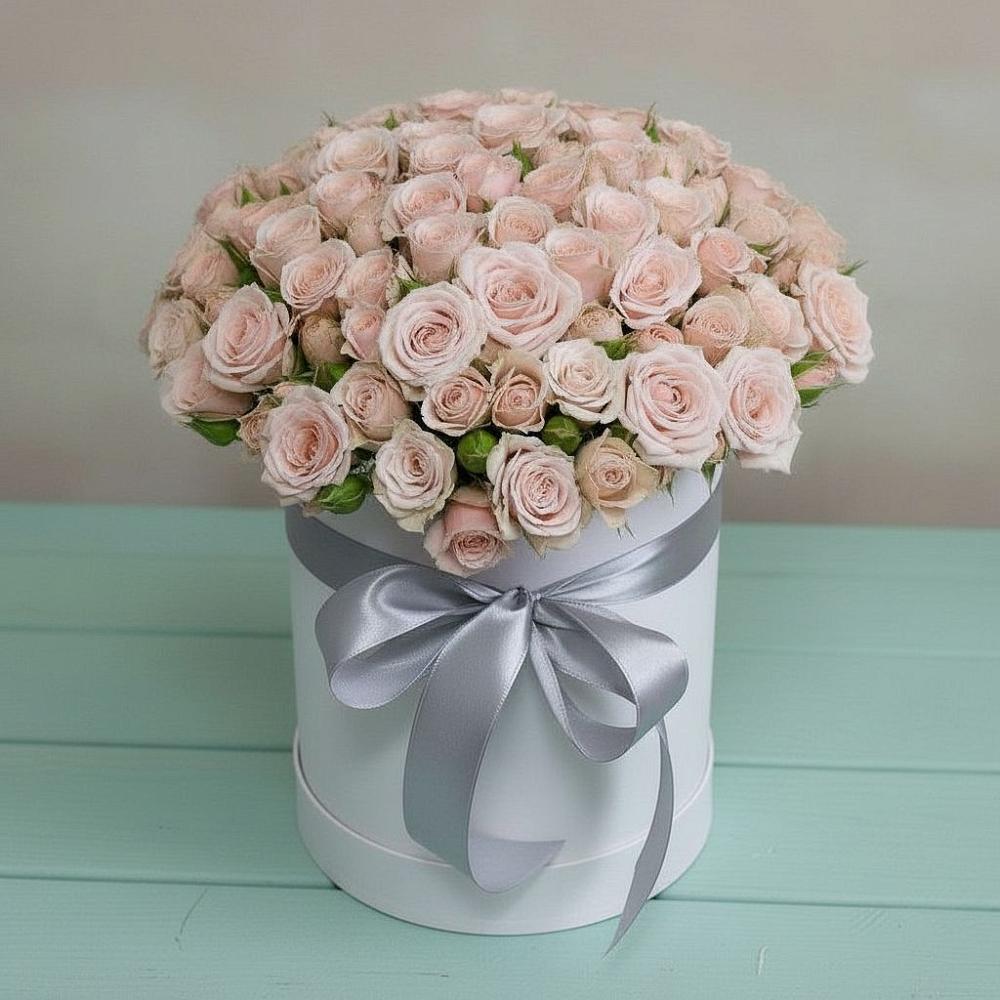 Цветочная композиция из Розы в шляпной коробке в Новоромановском